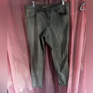 Universal Thread Women's Gray Straight Leg Jeans